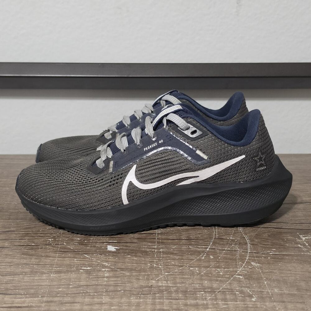 Nike Air Zoom Pegasus 40 X Dallas Cowboys Youth Athletic Shoes Size 3.5 Black